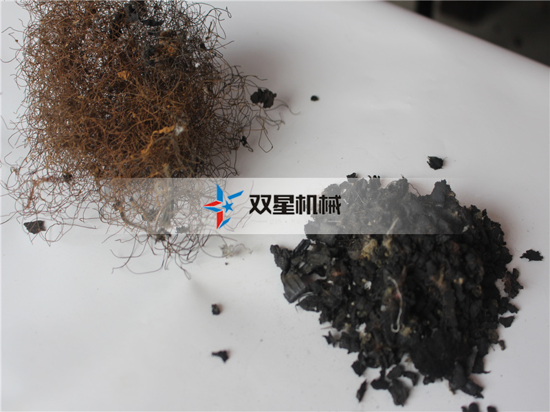 <a href='http://haomabao.com.cn/3/23.html' target='_blank'><span>輪胎撕碎機(jī)</span></a>撕碎物料現(xiàn)場(chǎng)實(shí)拍