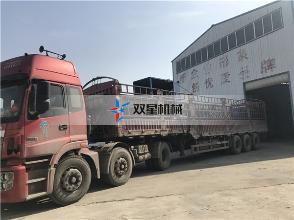 <a href='http://haomabao.com.cn/1/19.html' target='_blank'><span>雙軸撕碎機(jī)</span></a>設(shè)備發(fā)貨現(xiàn)場(chǎng)
