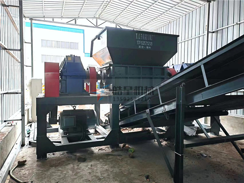莆田 應(yīng)對多種廢舊金屬：靈活性強的金屬撕碎機(jī)解決方案